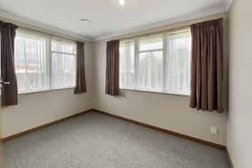 2 Salford Place, Awapuni