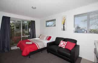 B5 Hunter Street, Hamilton Lake