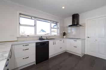 4 Reddecliffe Crescent, Hampstead