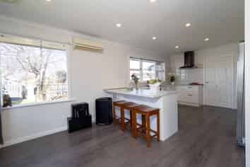 4 Reddecliffe Crescent, Hampstead