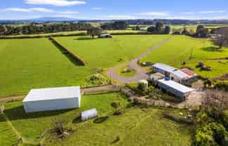 0n Whakamara Road, Manutahi