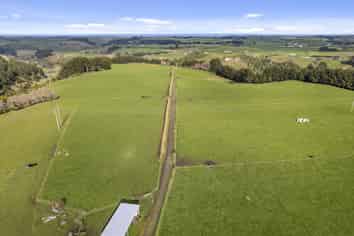 0n Whakamara Road, Manutahi