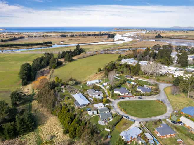 19 Kennard Crescent, Karitane