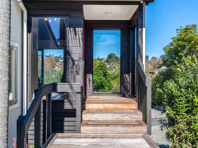 10 Oliver Twist Avenue, Mellons Bay