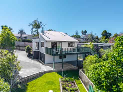 10 Oliver Twist Avenue, Mellons Bay