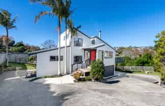 10 Oliver Twist Avenue, Mellons Bay
