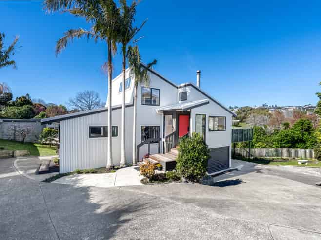 10 Oliver Twist Avenue, Mellons Bay