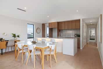 25 Guinevere Drive, Lincoln