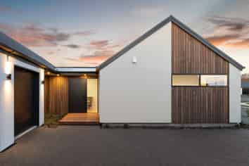 25 Guinevere Drive, Lincoln