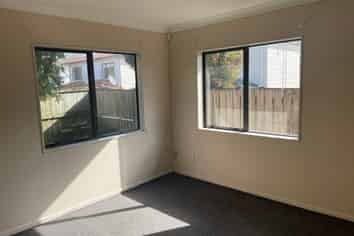 15 Janway Avenue, Flat Bush