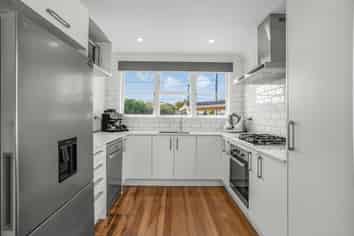 121 Thackeray Street, Trentham