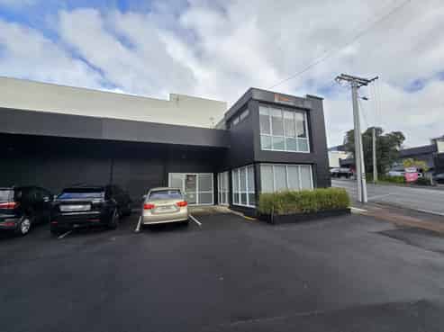 Versatile unit in Ponsonby