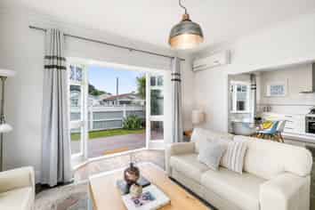 448 Jackson Street, Petone