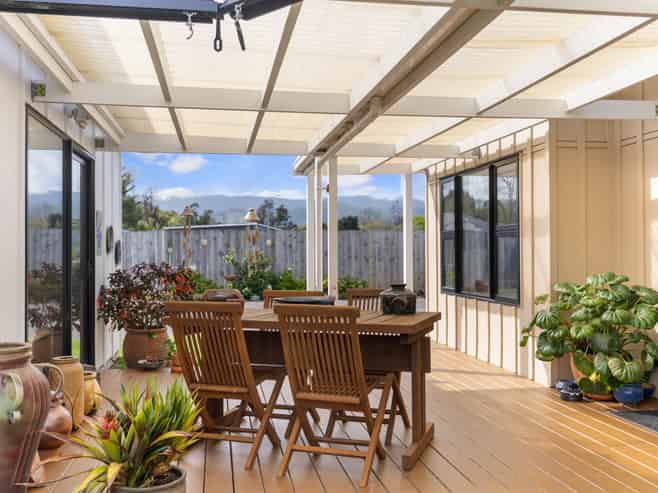 6 Kingi Te Ahoaho Place, Otaki