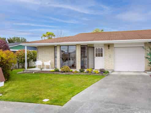 32 Lowes Place, Solway