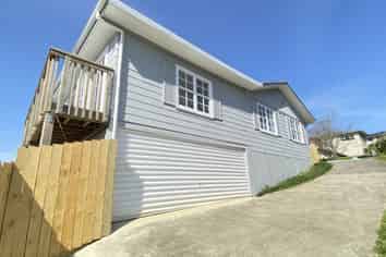 28 Vandeleur Avenue, Birkdale