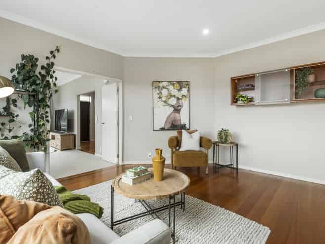 42 Laurel Oak Drive, Albany