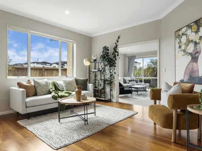 42 Laurel Oak Drive, Albany