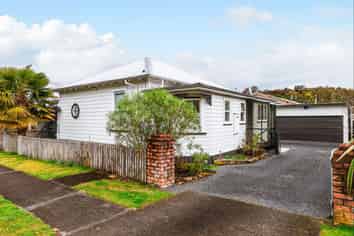 8 Huia Street, Taumarunui