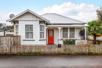 8 Huia Street, Taumarunui