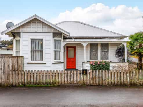 8 Huia Street, Taumarunui