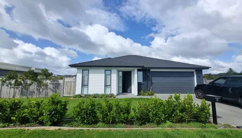 21 Cadwil Drive, Beachlands
