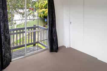 25 Fitzherbert Avenue, West Harbour