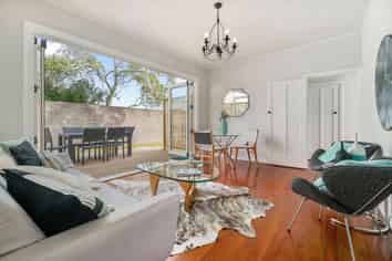 696B Te Atatu Road, Te Atatu Peninsula