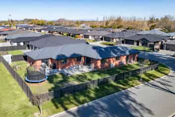 22 Minerva Crescent, Woodend