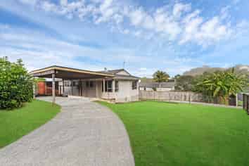 9 Glenbervie Crescent, Massey