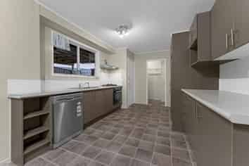 9 Glenbervie Crescent, Massey