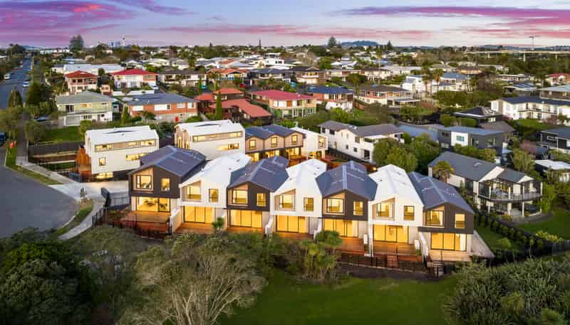 1 to 15/98 & 100 Walker Road, Point Chevalier