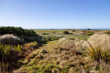 8 Beach Road, Flat Point