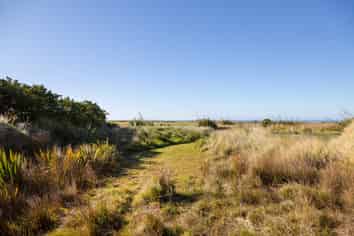 8 Beach Road, Flat Point