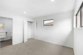 2/6 Auburn Avenue, Upper Riccarton