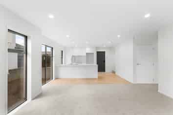2/6 Auburn Avenue, Upper Riccarton