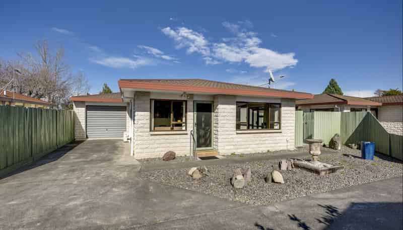 2/52 Avondale Road, Taradale