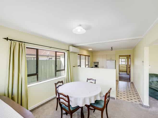 2/52 Avondale Road, Taradale