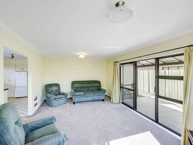 2/52 Avondale Road, Taradale