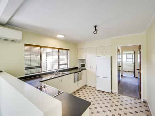 2/52 Avondale Road, Taradale