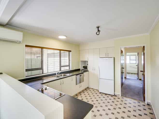 2/52 Avondale Road, Taradale