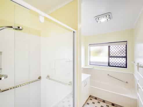 2/52 Avondale Road, Taradale