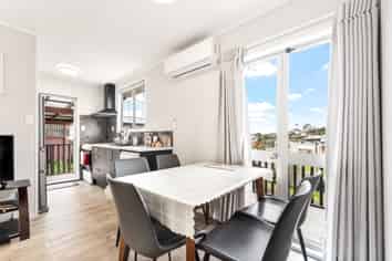 4 Beverley Road, Stanmore Bay