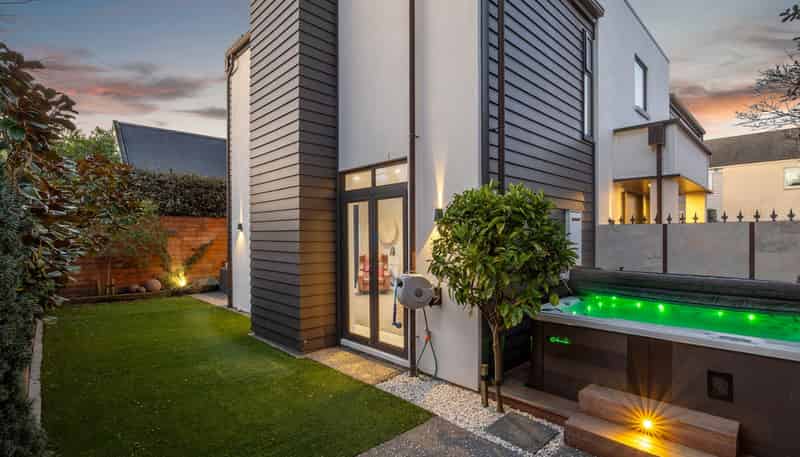 9 Rugby Street, Merivale