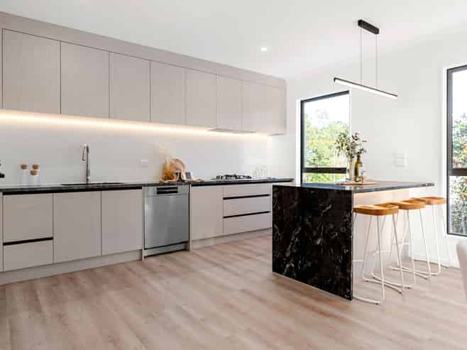 2/1082 River Road, Queenwood