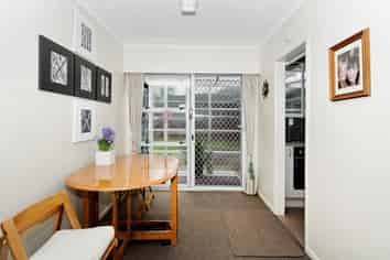1/17 Woodward Rd, Mount Albert