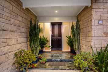 25 Queens Parade, Devonport