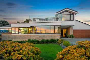 25 Queens Parade, Devonport