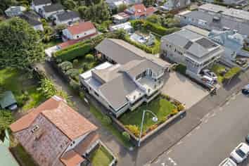 25 Queens Parade, Devonport