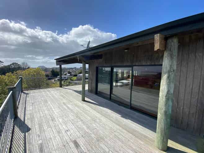5 Aquavue Way, Bellevue